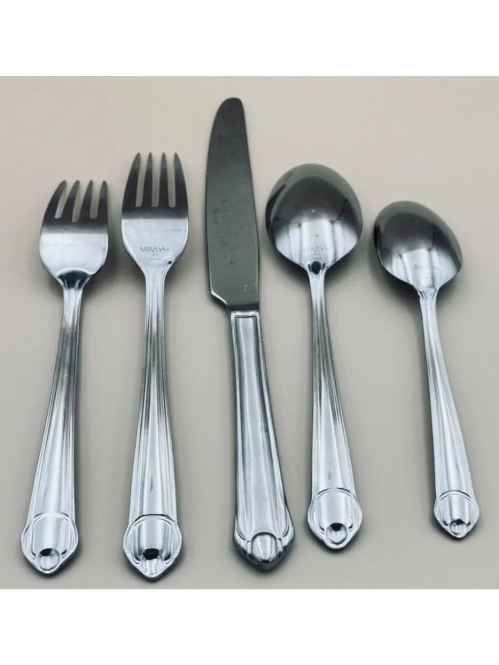 Mikasa CLASSICO SATIN 5 Piece Place Setting Stainless Steel Flatware